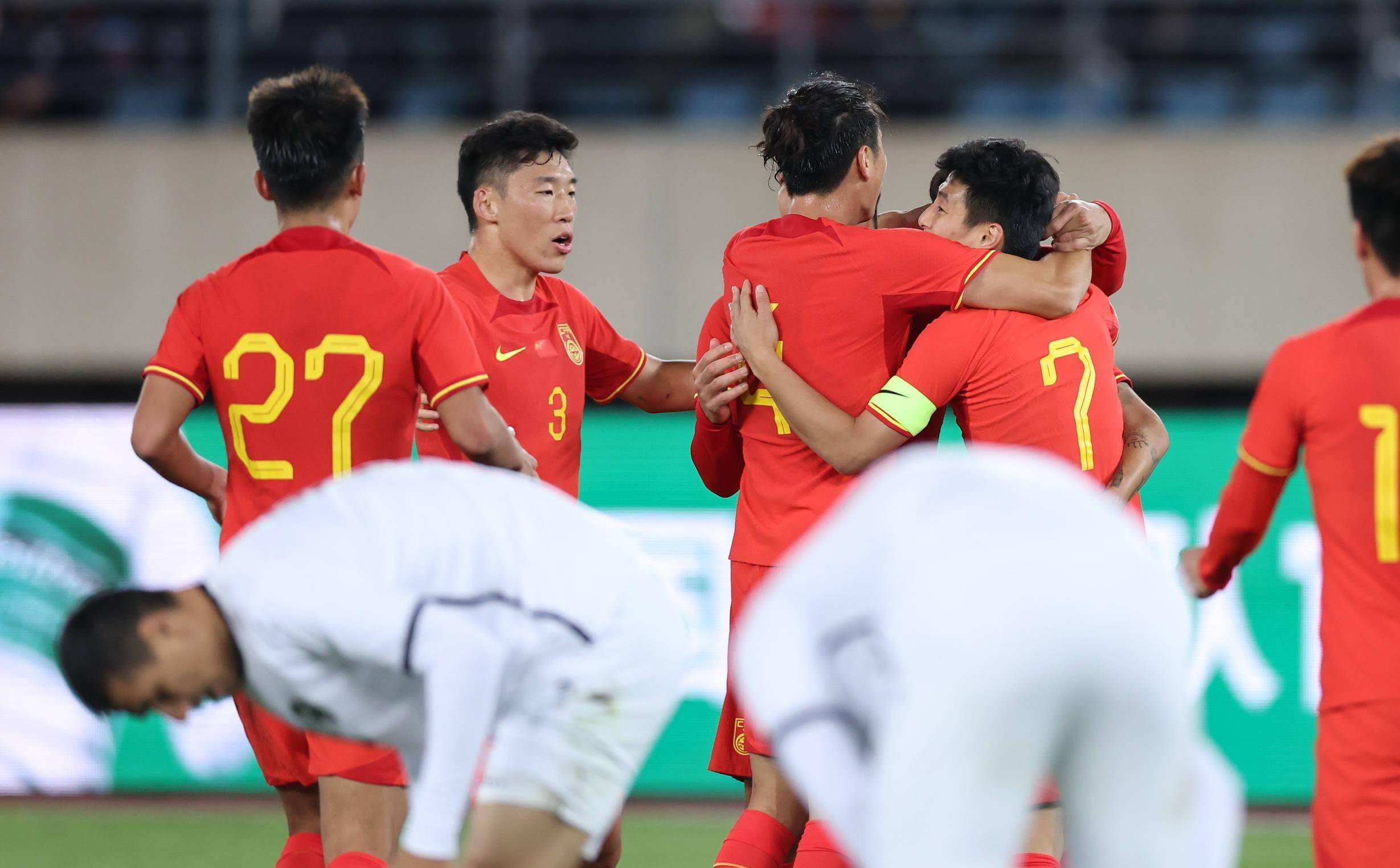 国内足球比赛策略曝光，球迷期待看好