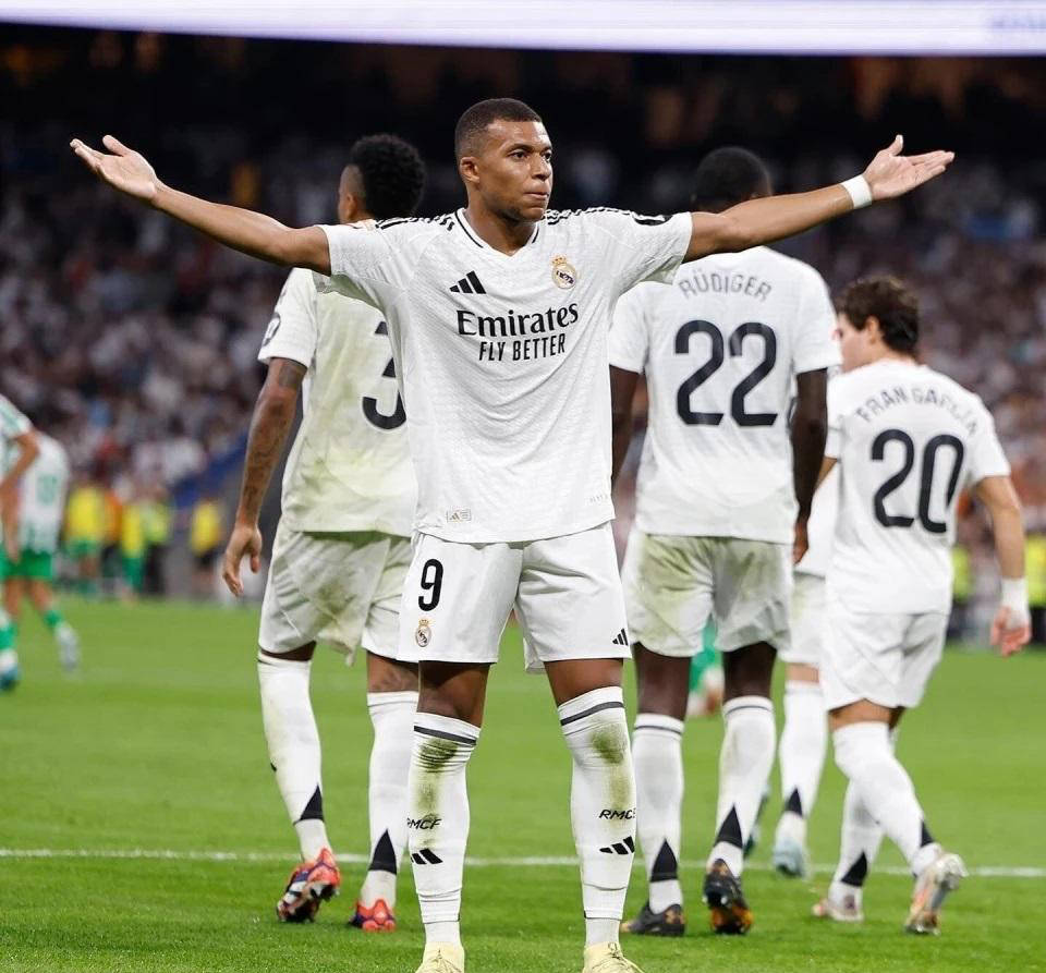 皇马主场迎战瓦伦西亚,全力争胜的简单介绍 皇马主场迎战瓦伦西亚,全力争胜的简单介绍