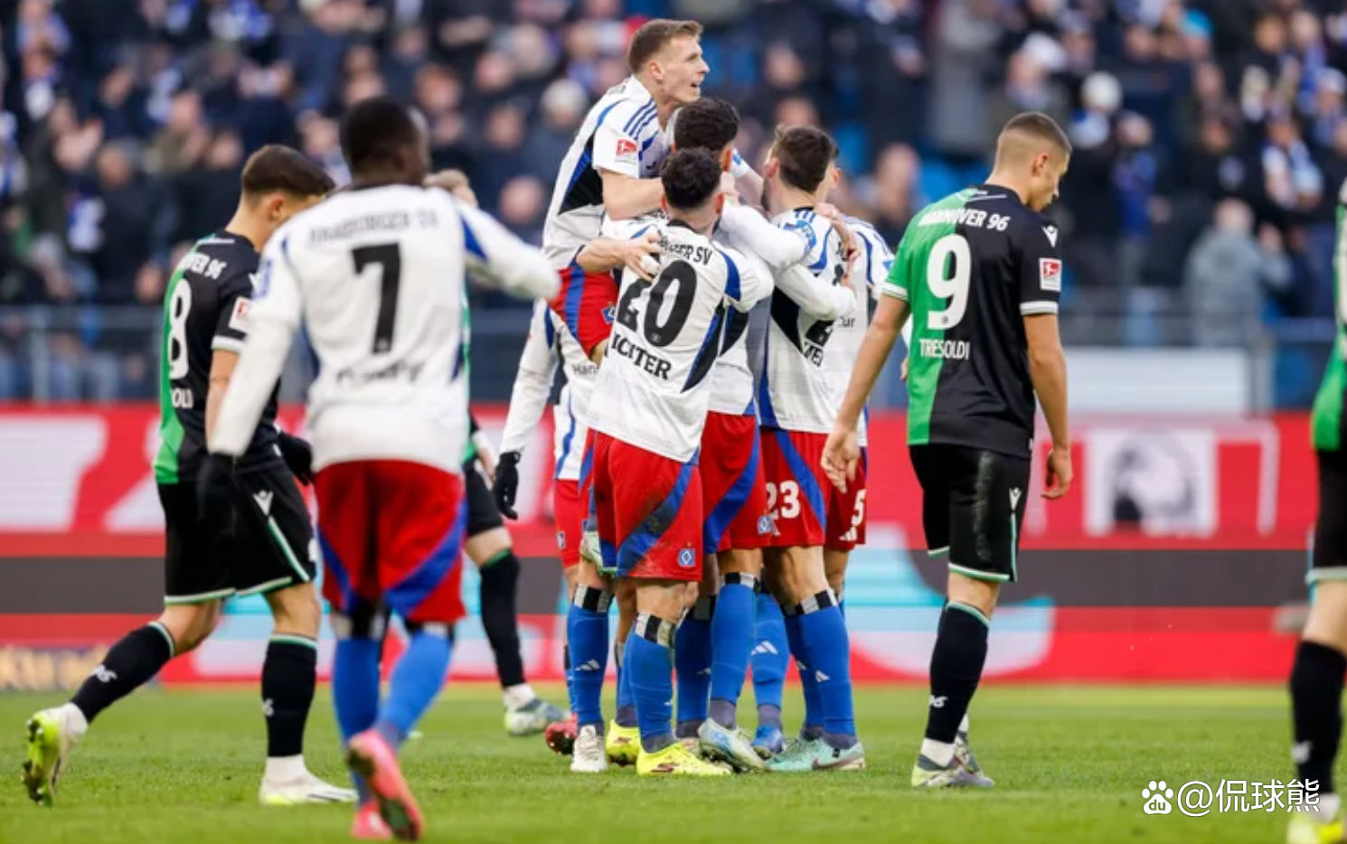 汉诺威队在比赛中斩获胜利步步升级 汉诺威队在比赛中斩获胜利步步升级