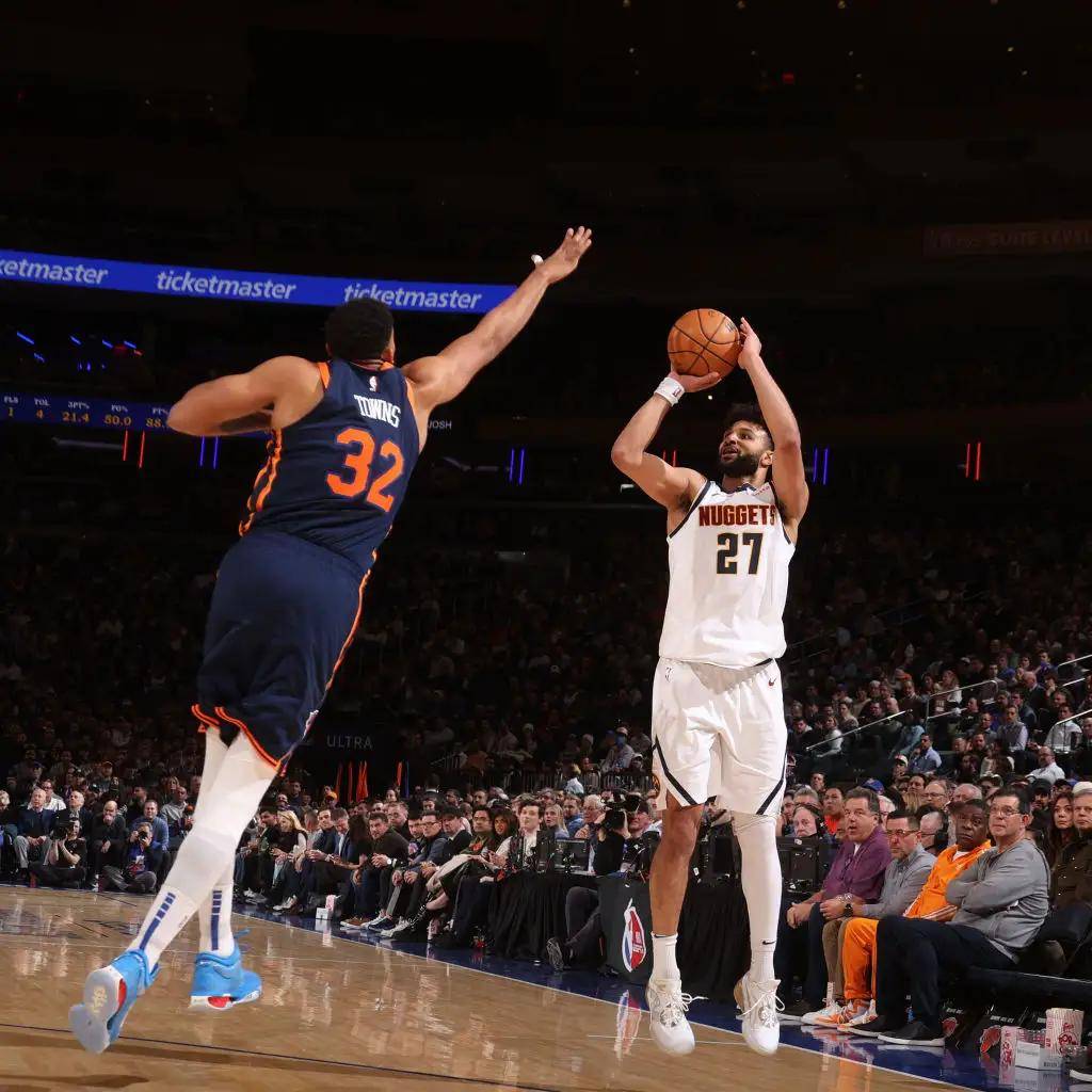 开云体育-活塞大胜黄蜂，客场取得胜利