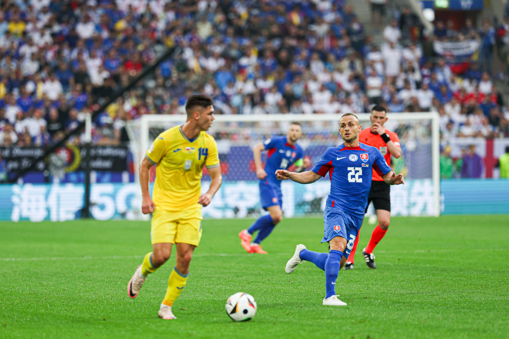 开云APP-包含科索沃逆转斯洛伐克，锁定欧洲杯淘汰赛的词条