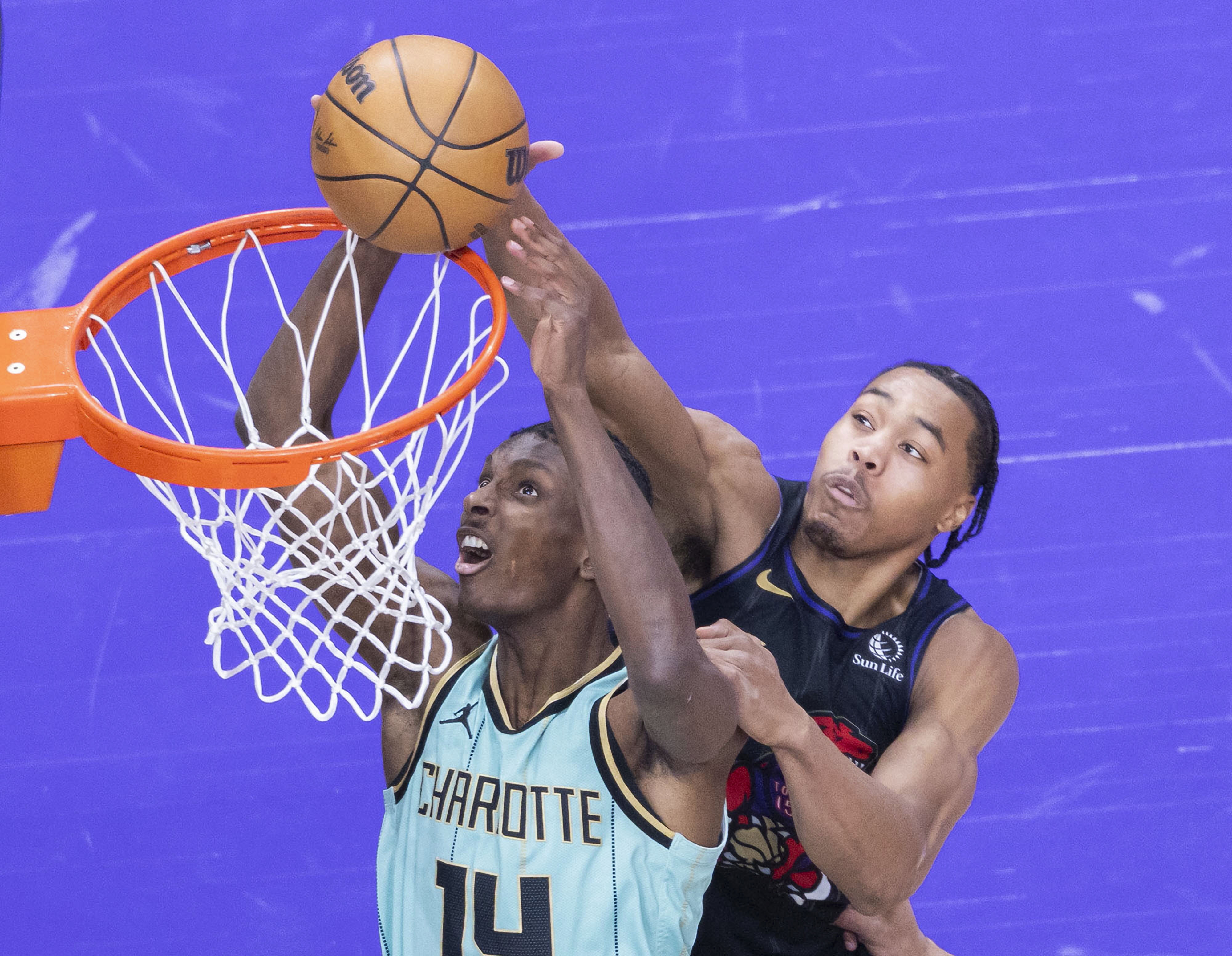 猛龙大胜篮网,东部半决赛首胜 猛龙大胜篮网,东部半决赛首胜