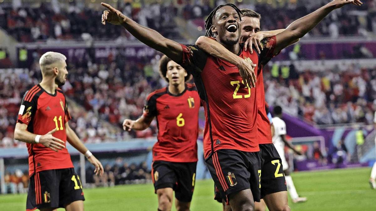 法国队闯入半决赛,与对手激烈对决 法国队闯入半决赛,与对手激烈对决