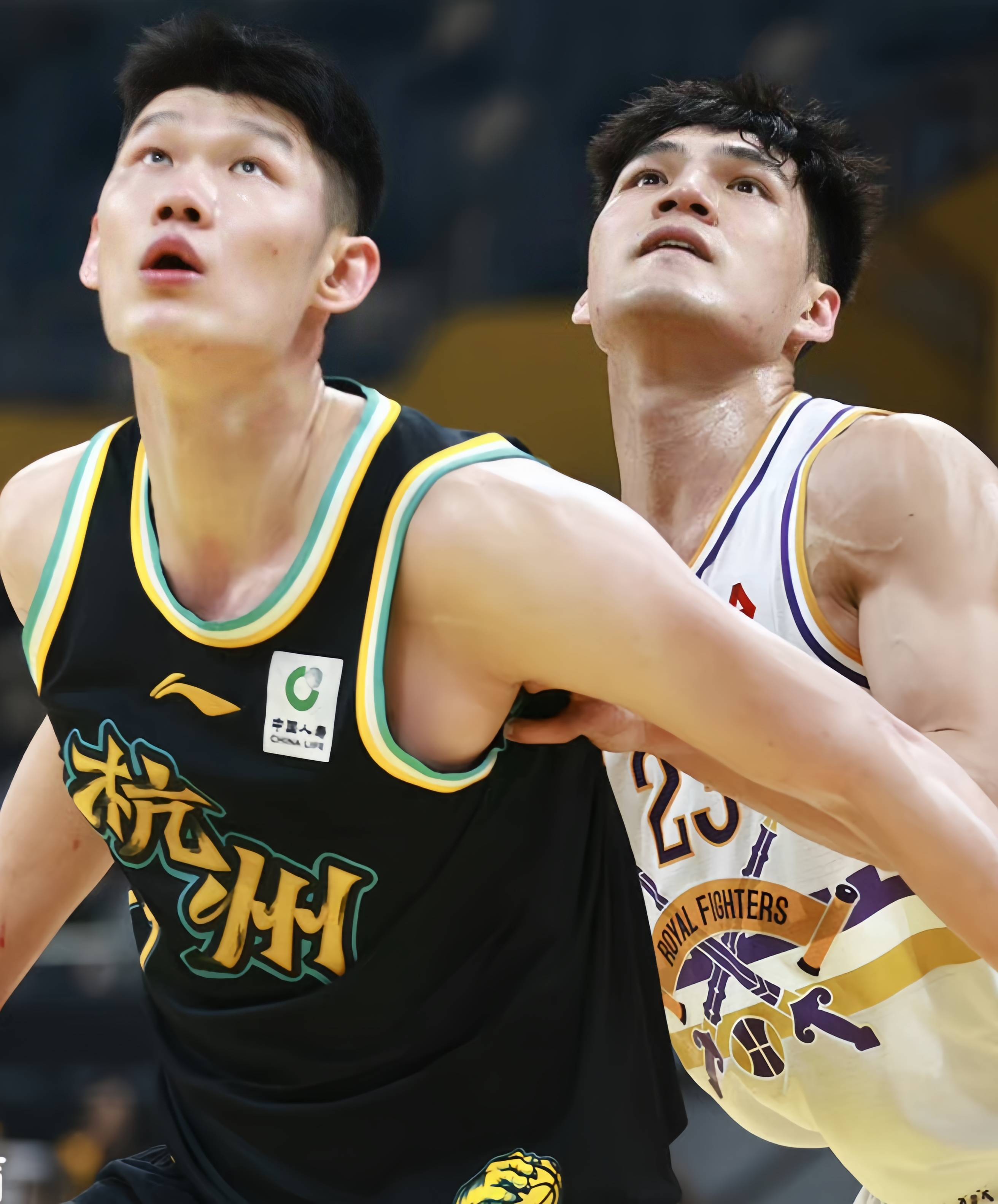 广东队轻取北京队夺得CBA联赛第一阶段冠军 广东队轻取北京队夺得CBA联赛第一阶段冠军