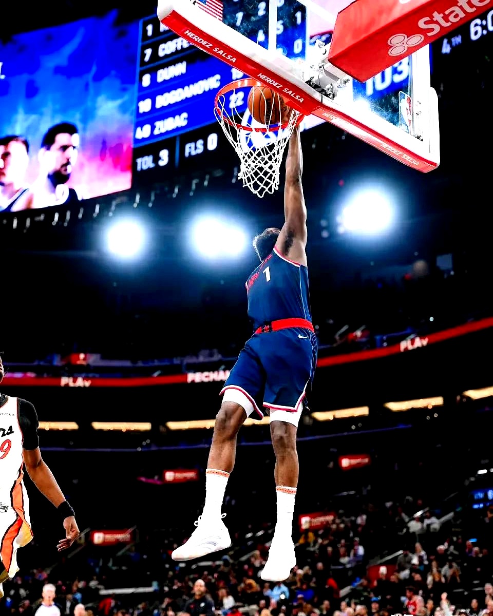 开云体育下载-火箭在加时赛中战胜独行侠，哈登狂轰49分的简单介绍