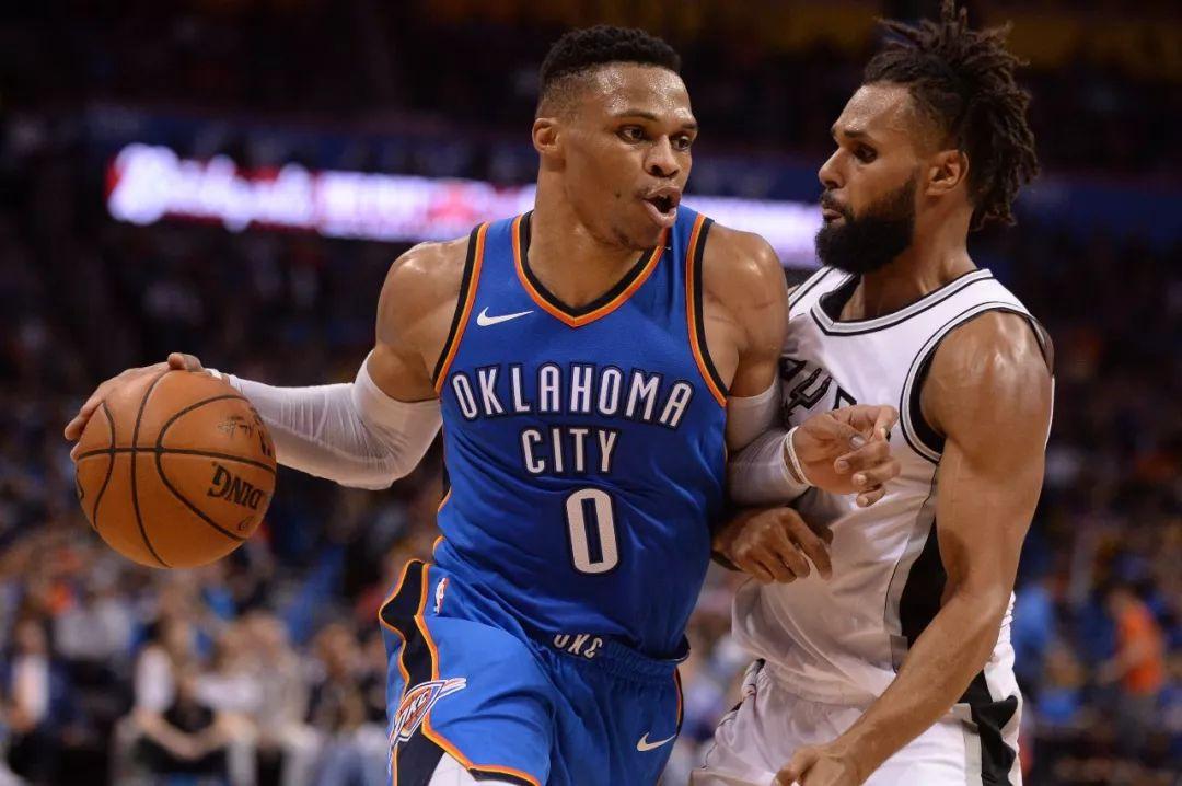 开云官网-包含红牛二队完胜索伯车队，拉塞尔统治全场的词条