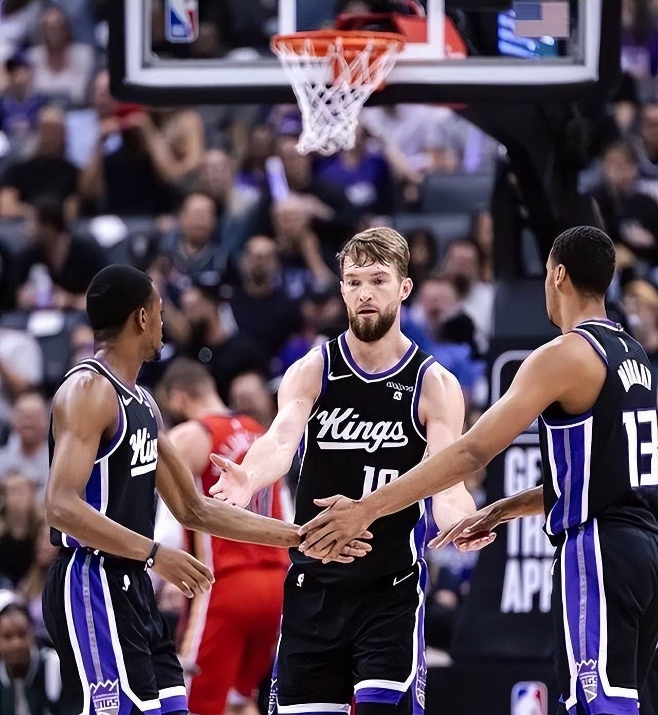 开云下载-鹈鹕完胜猛龙，德罗赞惊艳四座