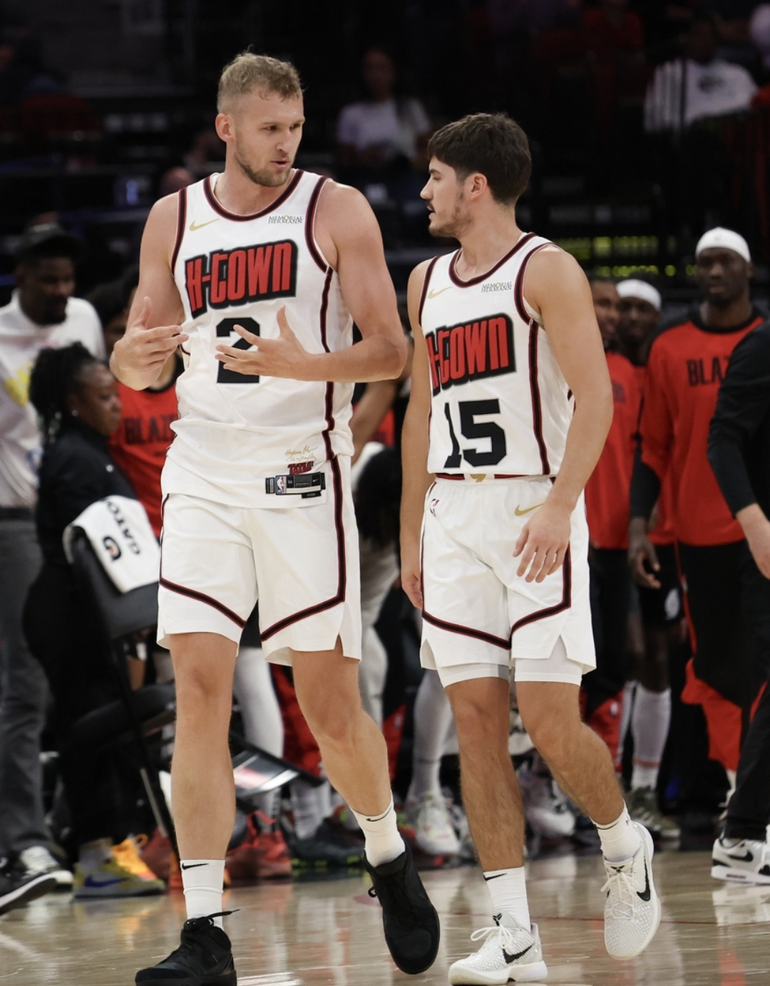 开拓者队客场险胜火箭，实力得到认可