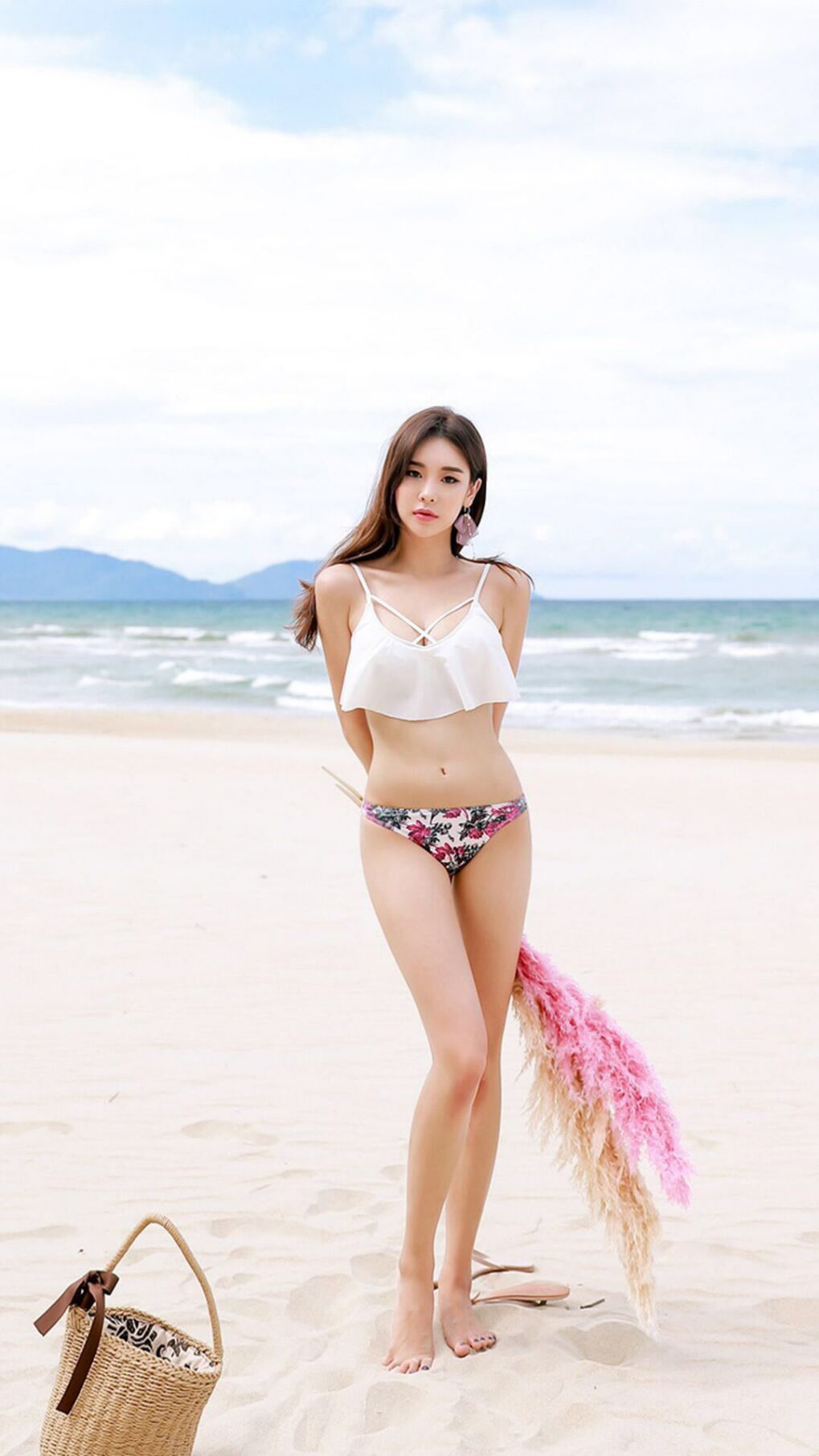 莱万关键先生闪耀,新西兰爆冷打穿比利亚雷亚尔