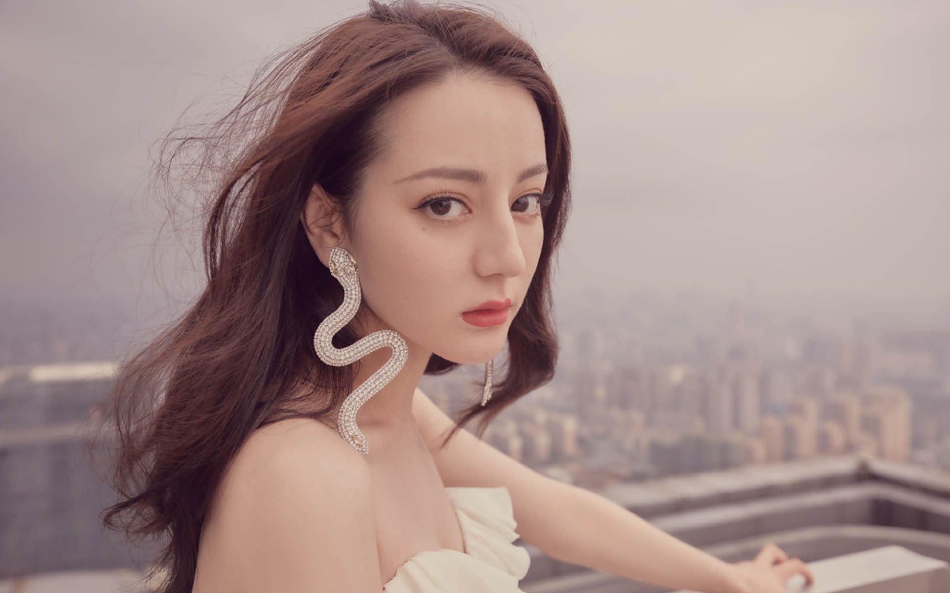 开云体育官方网站-西决生死战之夜，文班亚马穿越嘘声的救赎