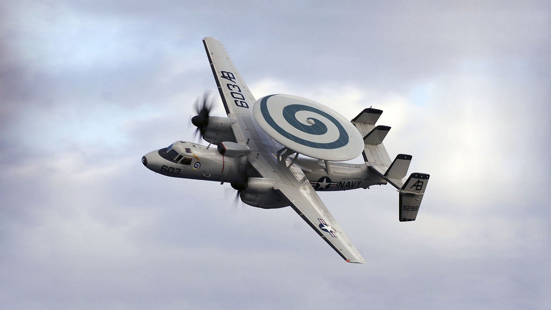 苍穹之下，唯他屹立，莫兰特与年度焦点之战的孤胆传奇