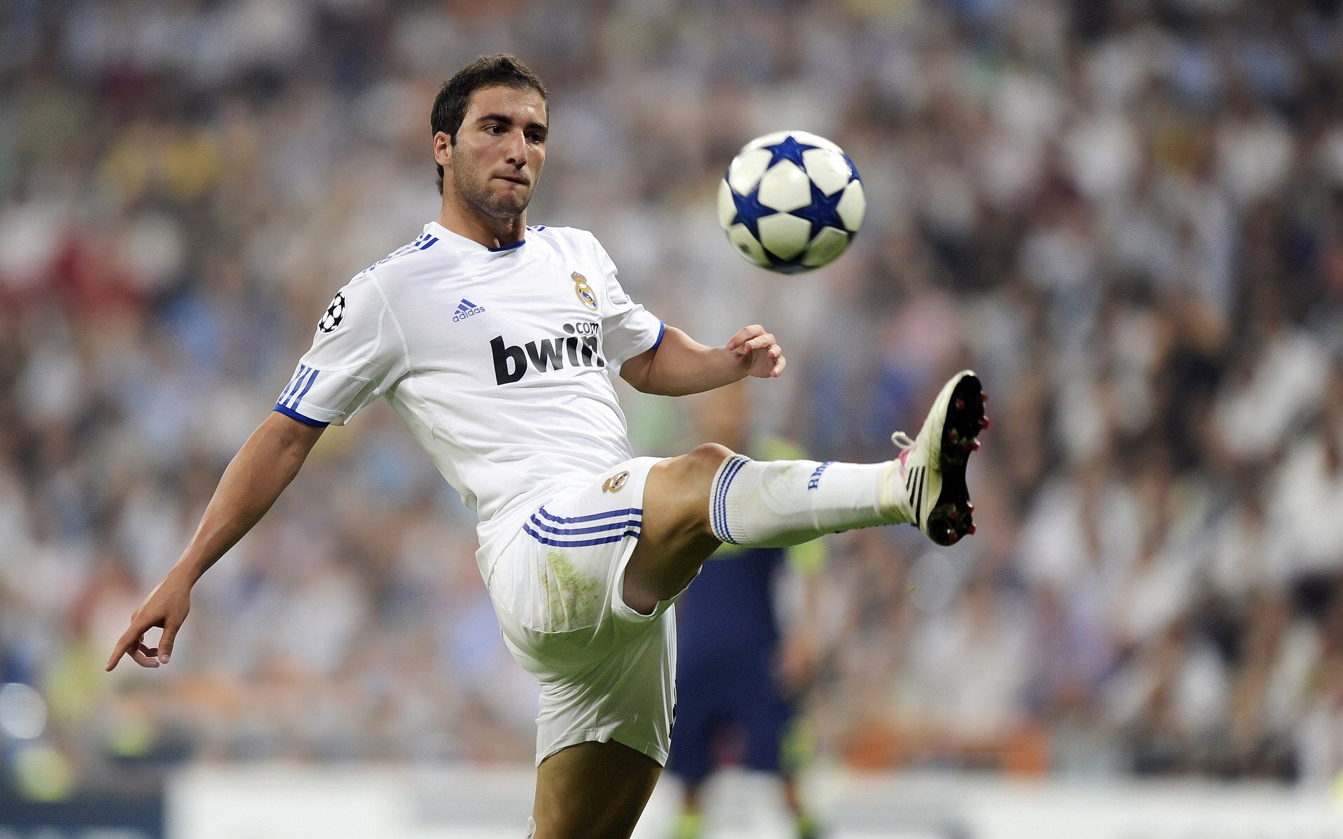 开云体育平台APP-倒计时，当内马尔的灵感撕裂了铁血巨兽